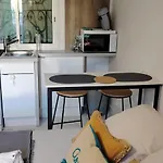 아파트 Cosy Balneo Avec Jardin
